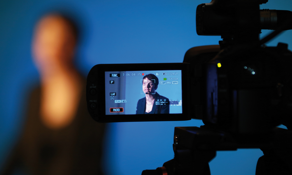 Sağın Çarpık Aynalarını Kırmak