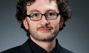 “Siyasiler Mültecilerin Sırtından Kazanıyor”