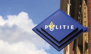 Hollanda: Polisten Başörtüsü Konusunda Geri Adım