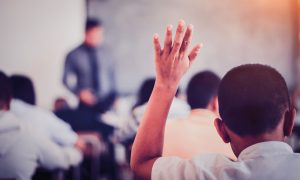 Öğrencileri Irkçı Öğretmenlerden Kim Koruyabilir?