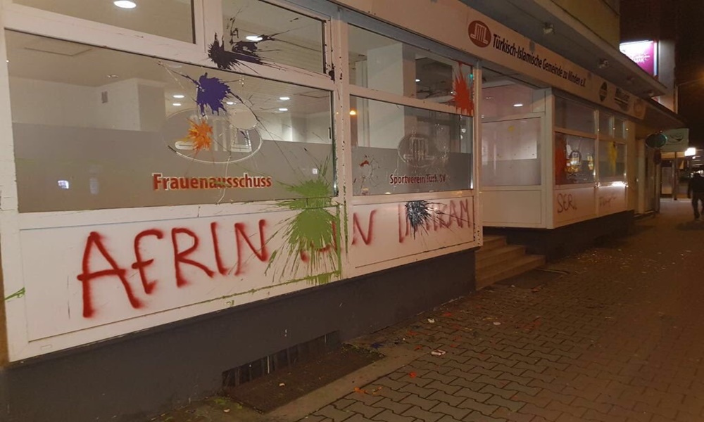 Almanya’da Camilere Saldırı Dalgası