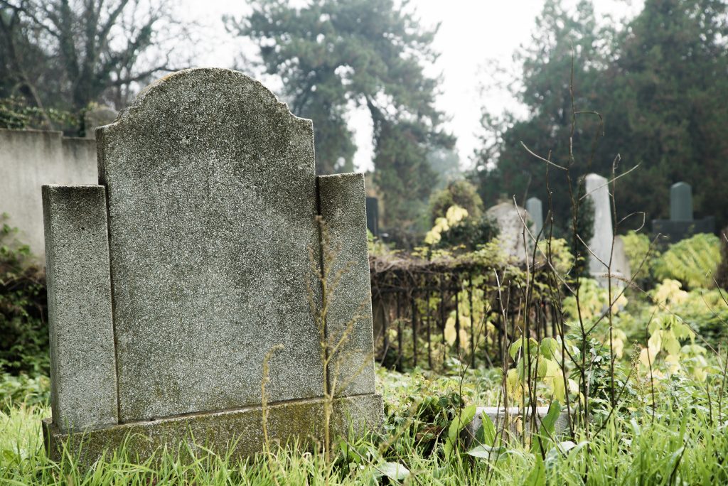 Müslüman Mezarlarını Tahrip Eden Saldırganlar Bulunamadı