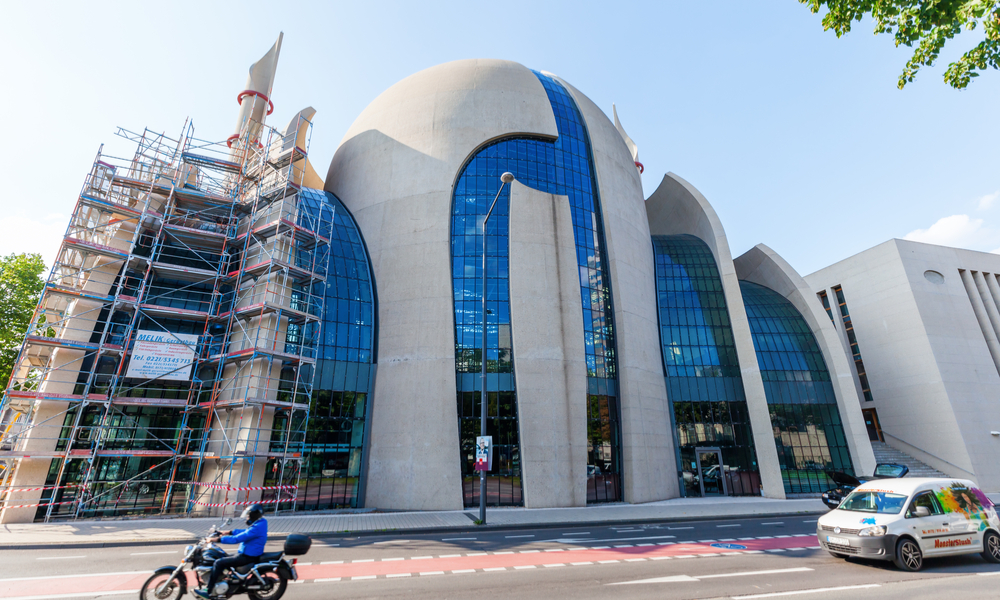 Almanya'daki Müslüman derneklerin temsilcileri, ülkede son dönemde artan cami saldırıları konusunda Alman hükümet yetkililerinin ve toplumun farklı kesimlerinin Müslümanlarla dayanışma içinde olmalarını bekliyor.
