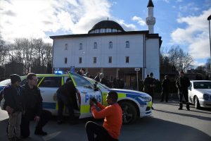 İsveç’te İki Farklı Camiye Mektupla Şüpheli Madde Gönderildi