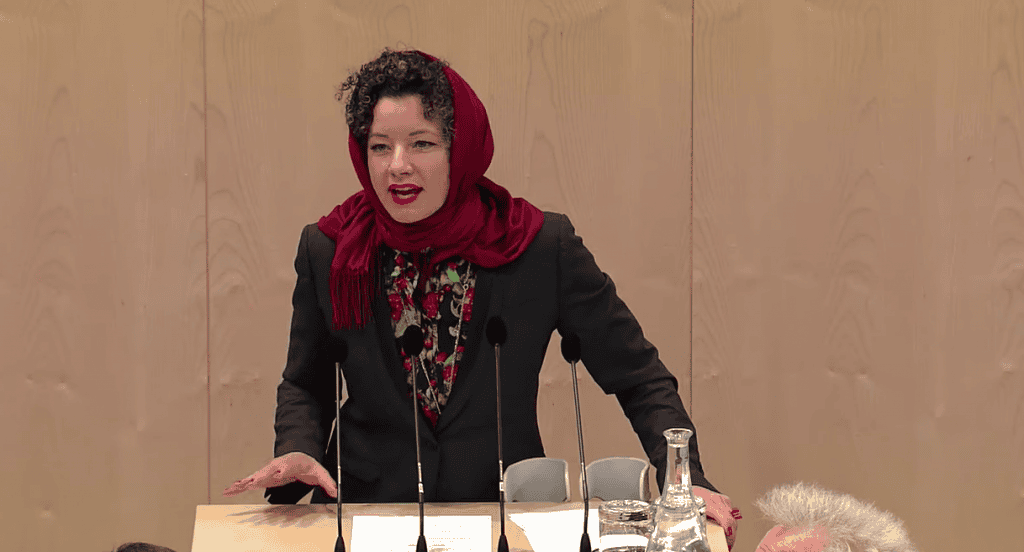 Avusturyalı Milletvekilinden Başörtüsü Yasağına “Başörtülü” Tepki