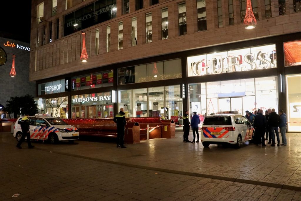 Hollanda’nın Lahey Kentinde Bıçaklı Saldırı