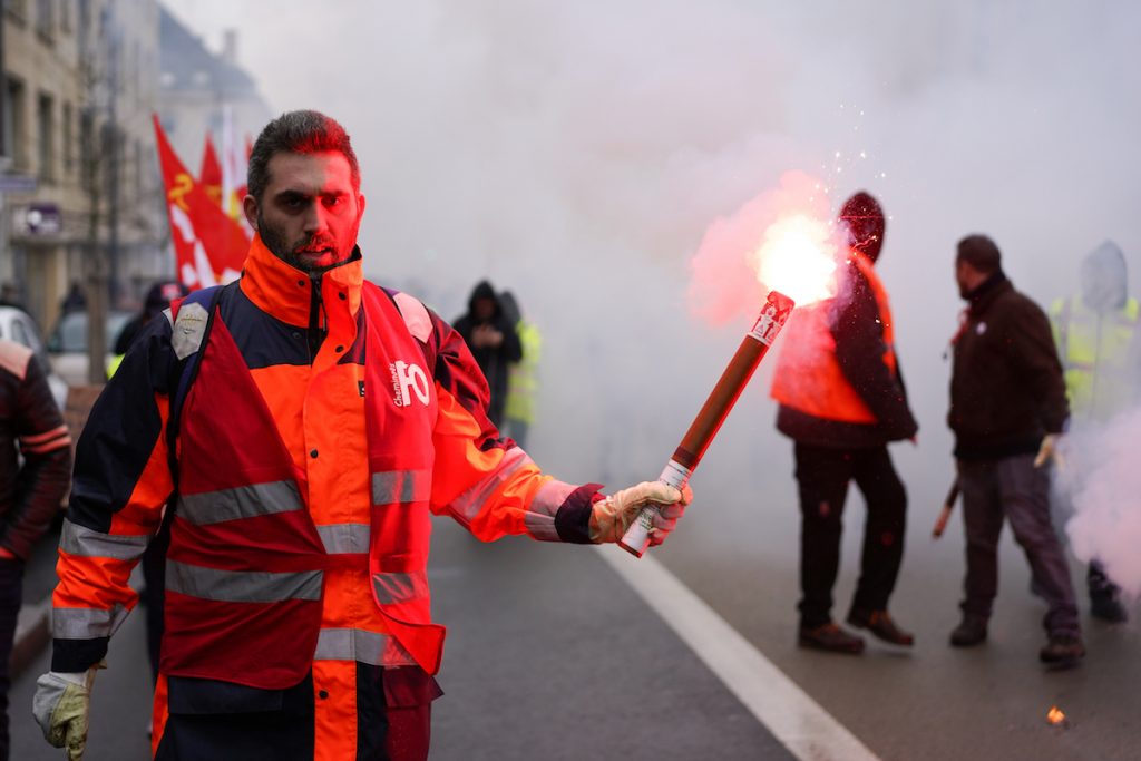 Fransa’da “Emeklilik Reformu”na Tepkiler Sürüyor: 36 Kişi Yaralandı