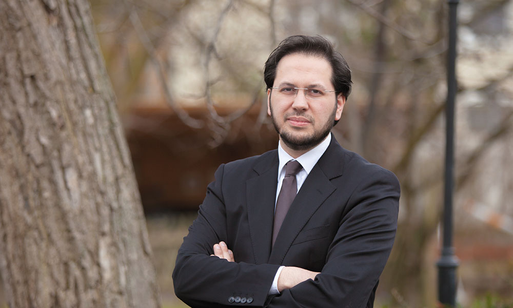 “Koalisyon Sözleşmesi Ümit Verici, Ama Soru İşaretleri İçeriyor”