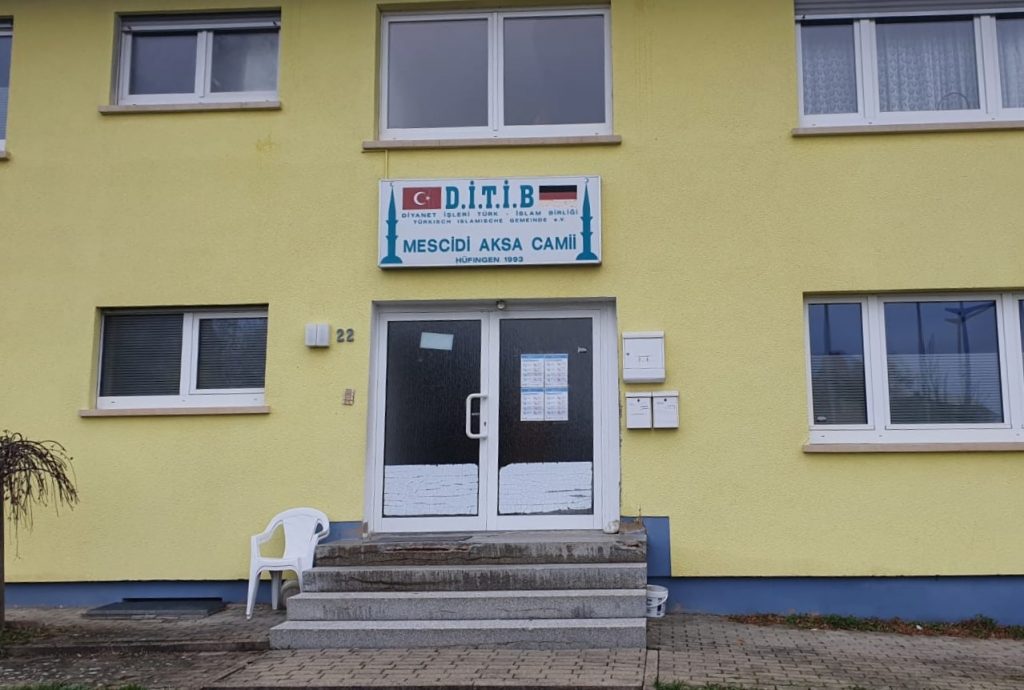 Almanya’da Camiye İslamofobik İçerikli Tehdit Mektubu Gönderildi