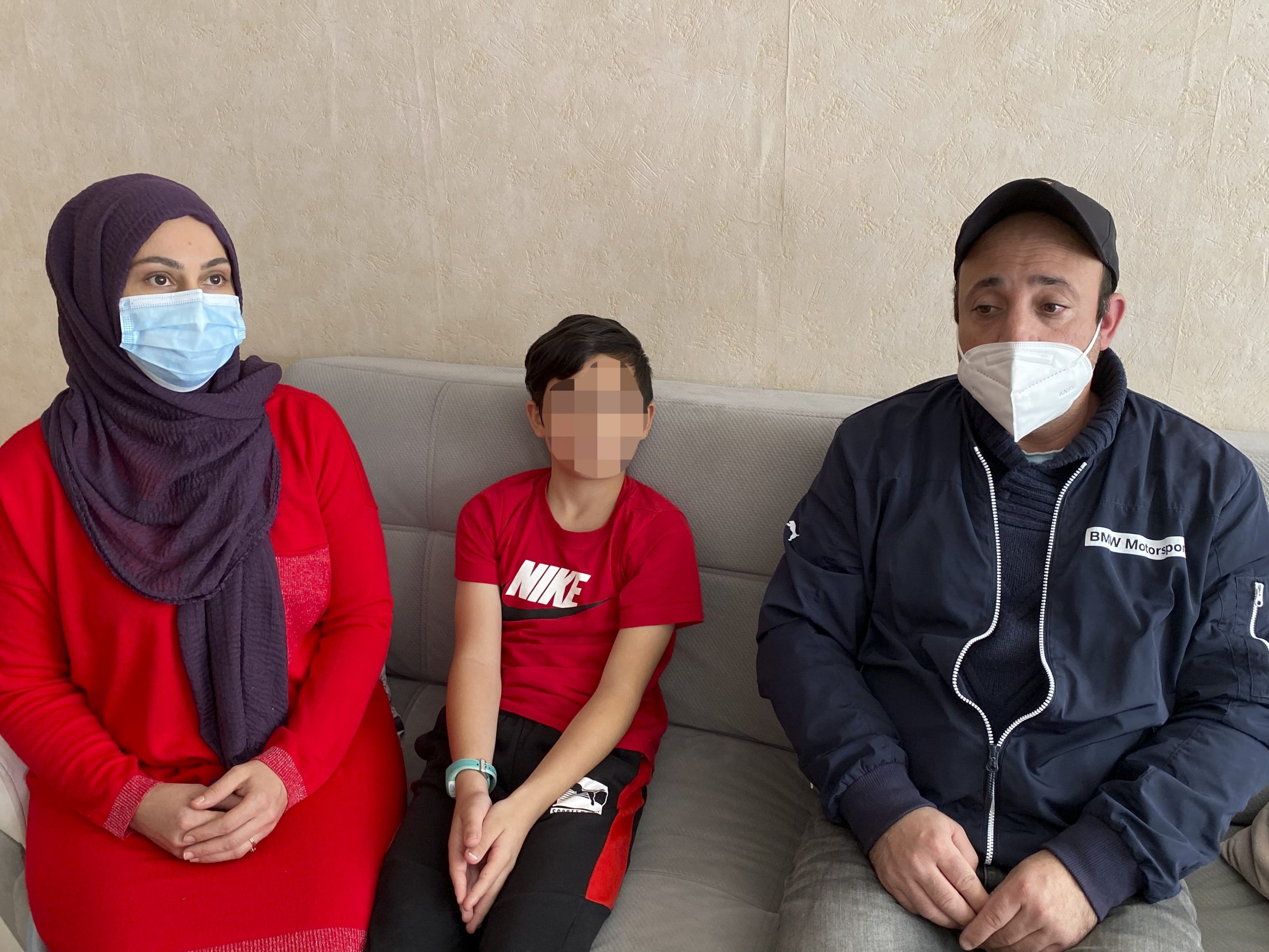 terörist muamelesi gören çocuklar ve aileleri