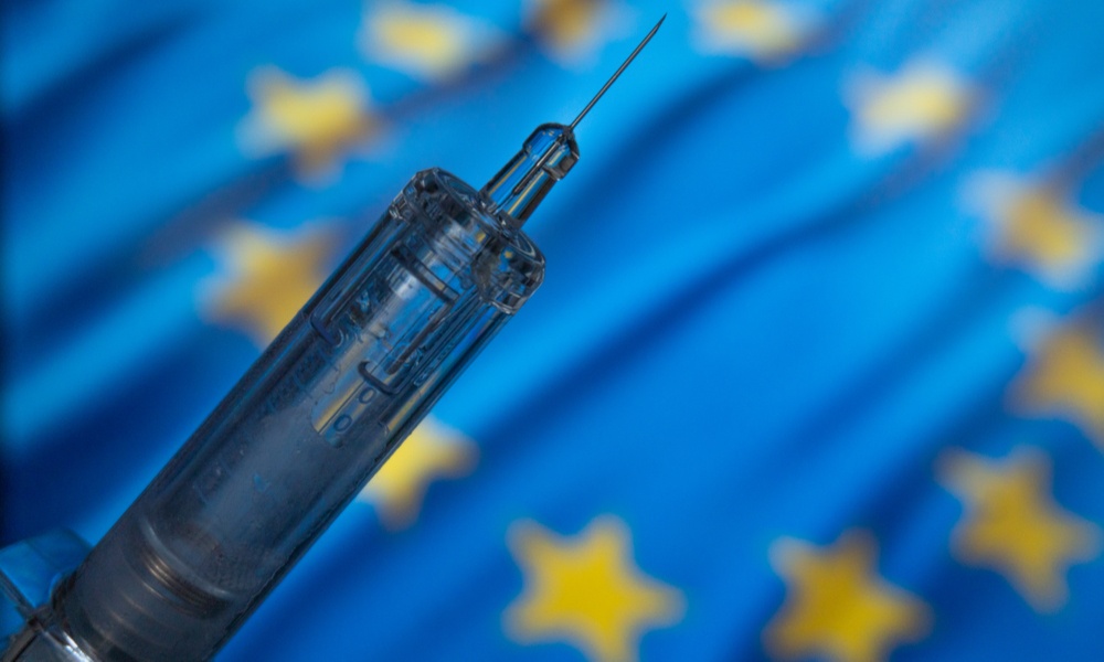 AB, Temmuza Kadar Nüfusun Yüzde 70'inin Aşılanmasını Hedefliyor