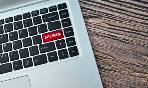 Almanya’da İnternette İşlenen Nefret Suçlarına Hapis Cezası Getirildi