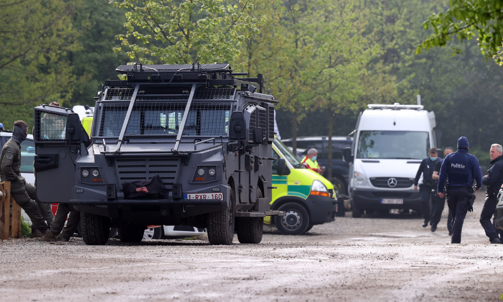Belçika'da Firar Eden Aşırı Sağcı Asker Aranıyor  