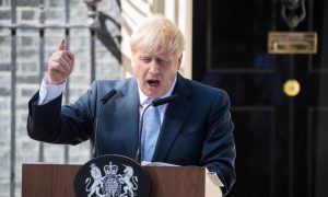 Birleşik Krallık’ta İktidarın Ayrımcı ve İslam Karşıtı Tutumları İncelendi