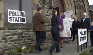 İngiltere Yerel Seçimler İçin Sandık Başında