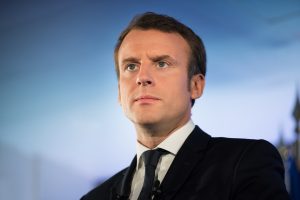 Macron, Artan Tepkiler Karşısında Kovid-19 Uygulamalarını Savundu