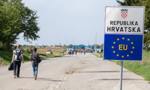 Avrupa Birliği Gündeminde “Göçmen Krizi” ve Afgan Mülteciler