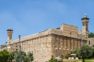 Filistin: “İsrail Harem-i İbrahim Camisi’nin Kimliğini Değiştirmeyi Hedefliyor”