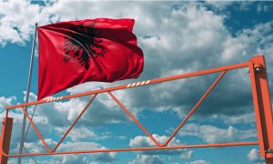 Arnavutluk’a Geçici Sığınan Afganlar Kabul Edilmeyi Umuyor