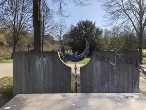 Almanya’da Müslüman Mezarlığa Ait Olan Gasilhane Tahrip Edildi