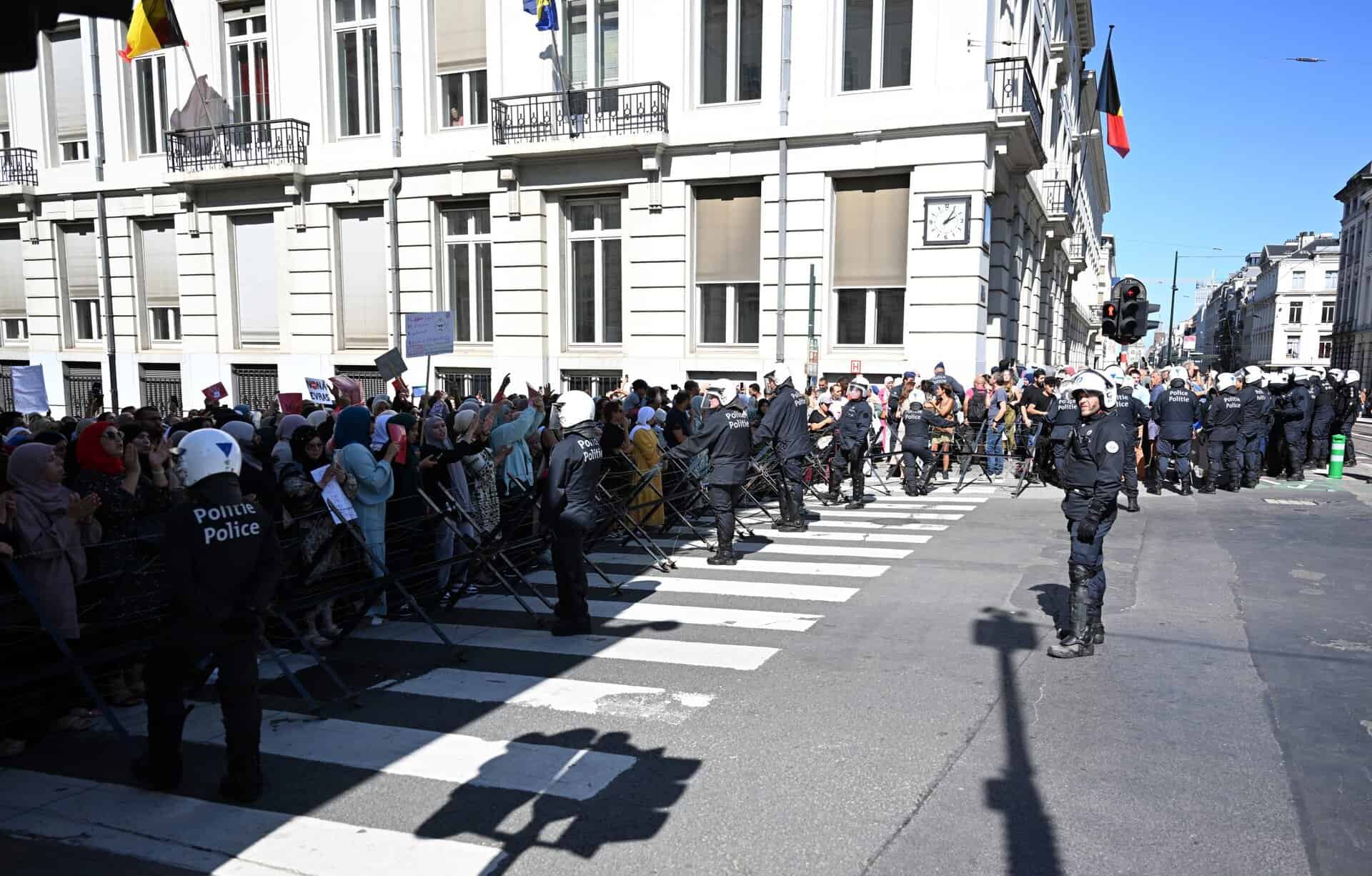 Belçika'da Zorunlu Cinsel Eğitim Dersi Eleştirilerin Hedefinde