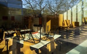 Gerçekler ve Önyargılar Arasında: Okullarda “İslamcılık” Tartışması