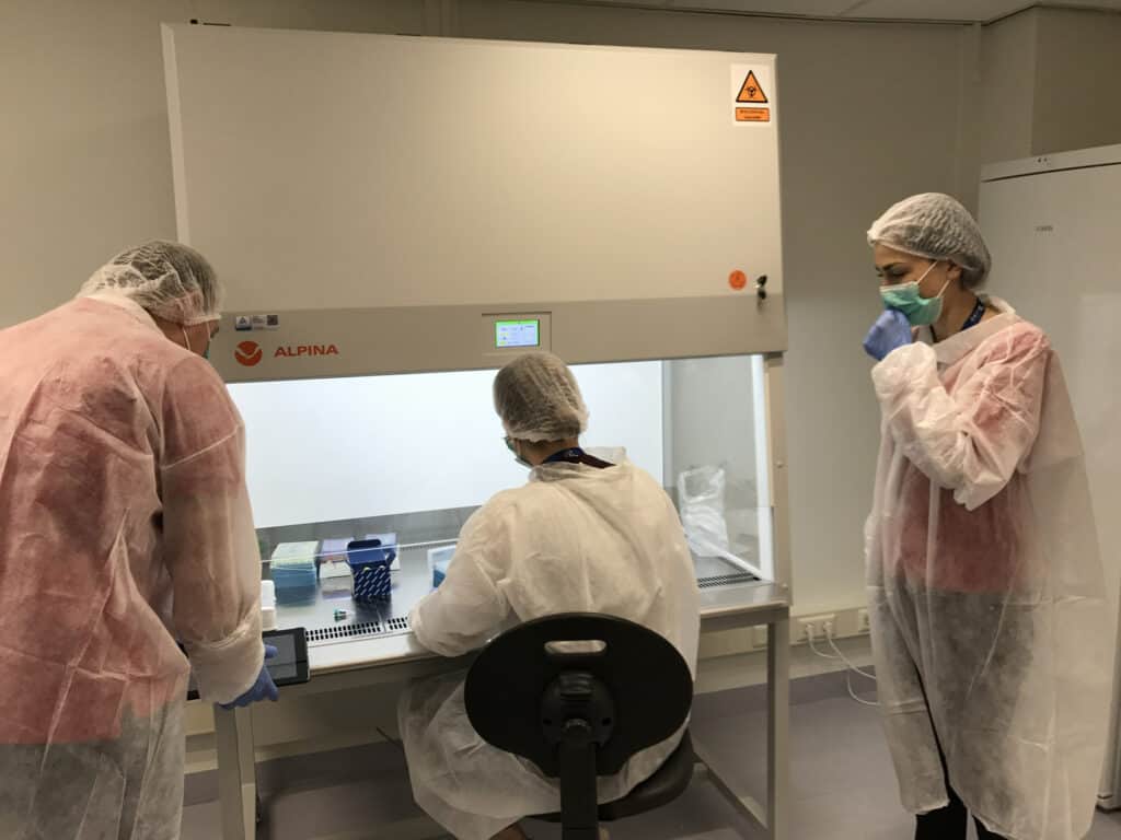 Üzerinden 29 yıl geçmesine rağmen Srebrenitsa'daki soykırımda hayatını kaybedenlerin sayısı artmaya devam ediyor. Soykırım hatırasının yaşatılması ve kurbanların kimlik tespiti için uzun soluklu adli tıp çalışmaları yürüten Uluslararası Adli Tıp Komisyonundan (ICMP) Sasa Kulukcija ile görüştük.