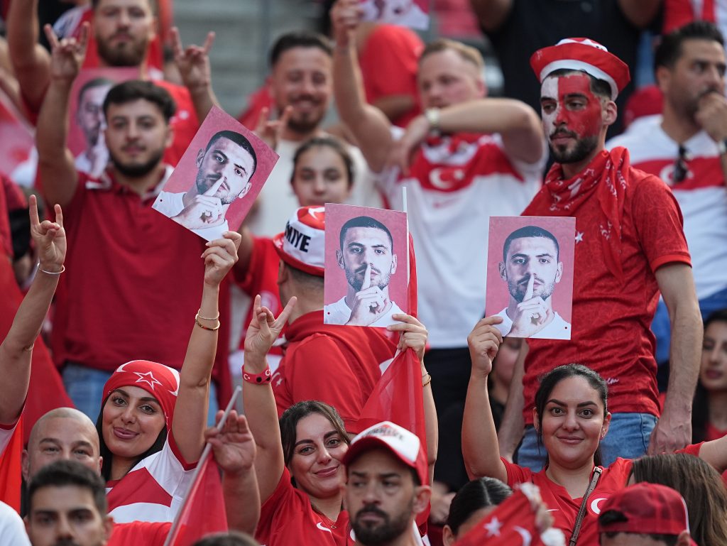 Almanya’da Bozkurt İşareti Neden Sorunlu?