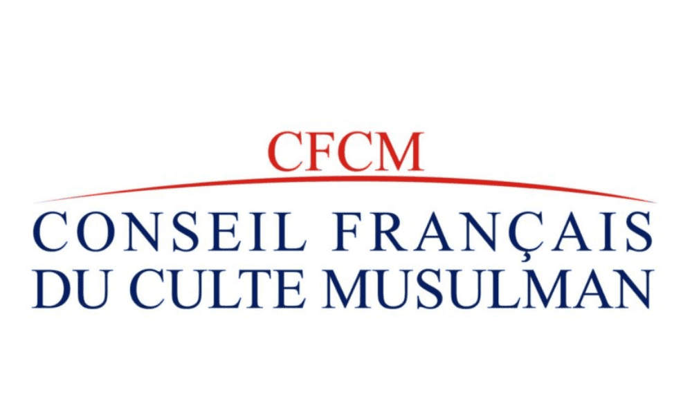 2023'te başlattığı yeniden yapılanma süreci kapsamında seçime gideceğini açıklayan Fransa İslam Konseyi (CFCM), İçişleri Bakanlığı gözetiminde çalışan Fransa İslam'ı Forumuna (FORIF) dair eleştirileri yineleyerek Müslüman toplumun sorunlarının görünmez hâle getirildiği uyarısında bulundu.