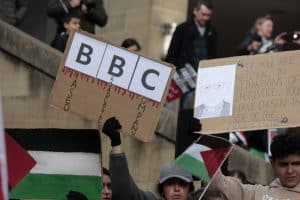 BBC Çalışanları: “Kurumumuz İsrail Lehine Taraflı Yayın Yapıyor”