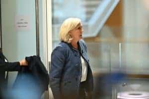 Fransız Aşırı Sağının Lideri Marine Le Pen İçin Yargı Engeli