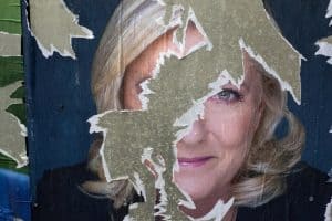 Marine Le Pen Kimdir? Babasının Gölgesinden Elysée Sarayı’nın Eşiğine
