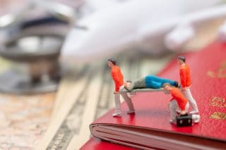 Almanya Yaşlanıyor: Sağlık ve Bakım Sektörlerindeki Yabancı İş Gücü Ne Durumda?