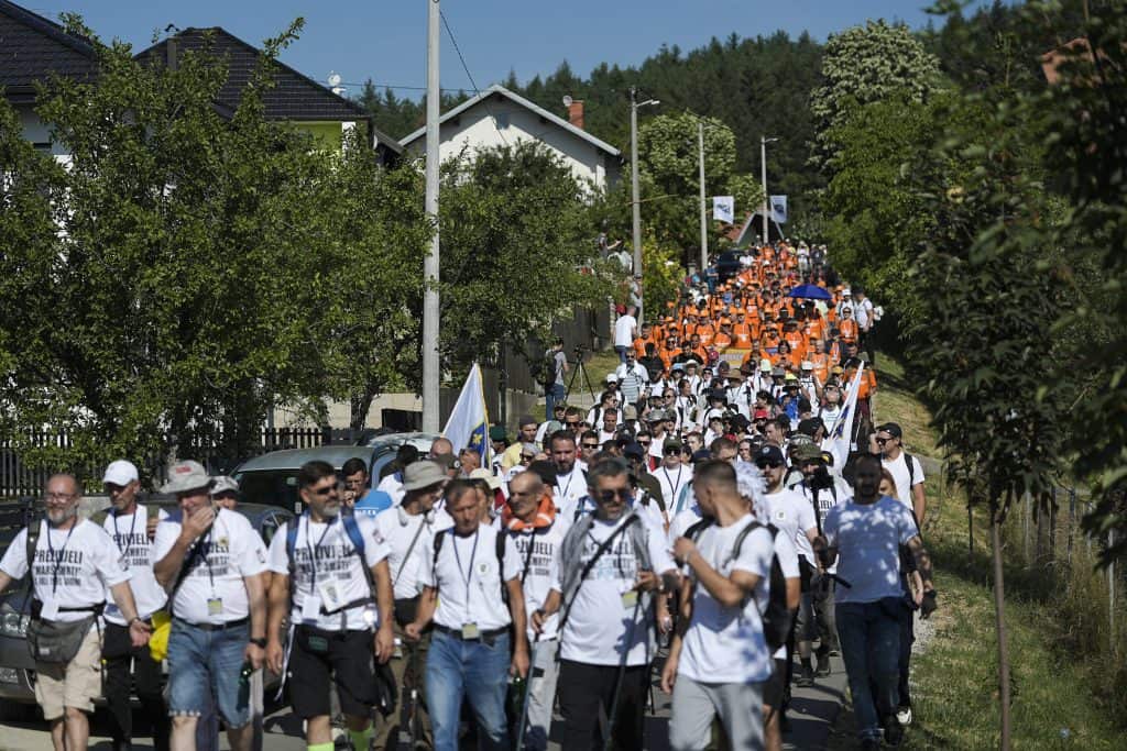 Srebrenitsa Soykırımı İçin Düzenlenen Marš Mira Yürüyüşüne 6 Bin Kişi Katıldı