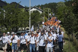 Srebrenitsa Soykırımı İçin Düzenlenen Marš Mira Yürüyüşüne 6 Bin Kişi Katıldı