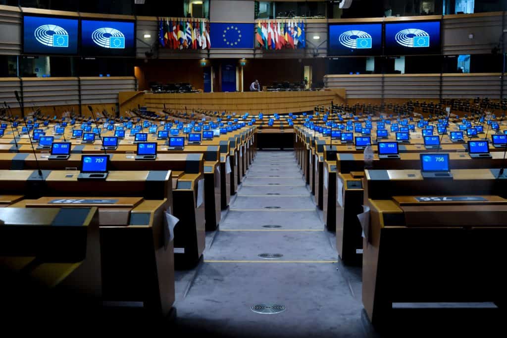 AP’de Yeni Dönem: Çevre Düzenlemeleri Aşırı Sağ Desteğiyle Budandı