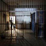 B’Tselem: “İsrail Hapishanelerindeki İşkence Gizlenmiyor, Aksine Sergileniyor ve Normalleştiriliyor”